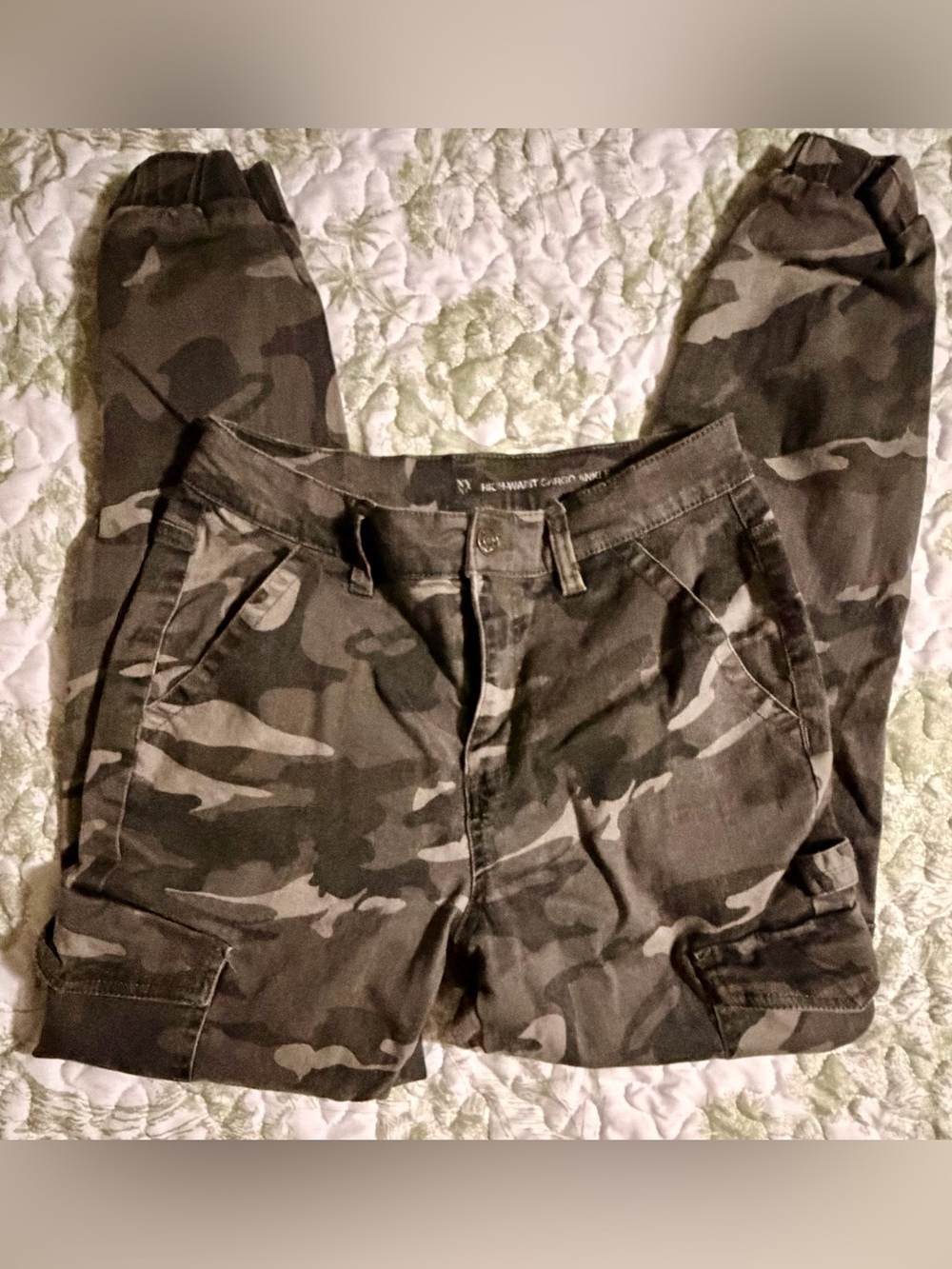 No Boundaries Camo Cargo Pants - Olive Green & Brown